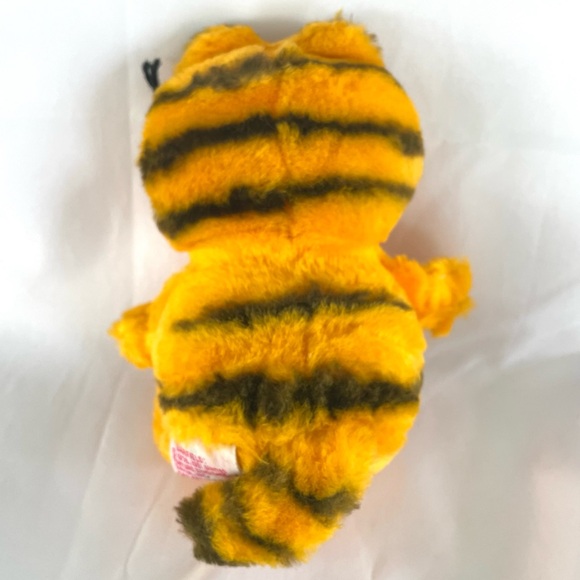 Vintage Dakin Garfield 6” Plush Orange Cat 1981 *clean* from original owner - Picture 3 of 7